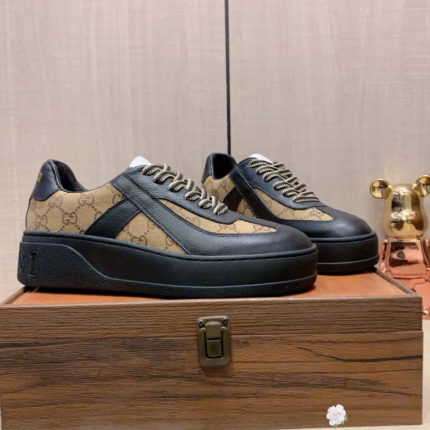 Men's men's shoes💰420💰💰🎩🎩[Lightning][Lightning] "GUCCI*" The latest and most popular casual sports shoes, top brand [seduce] luxury ~ purchasing agent, top quality ~. [Strong] The upper is made of imported breathable cowhide with material ➕ breathable sheepskin feet (•) and fine workmanship. The original stylish and stylish soft rubber wear-resistant and non-slip outsole is light and comfortable on the feet. The real thing looks better when photographed in person. 012: code: 38-44, can be customized to 45, 3️⃣ colors are available